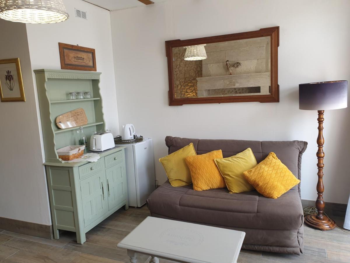 La Vieille Grange - Saint-Privat-Des-Pres Bed and Breakfast Buitenkant foto